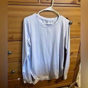 Athleta Long Sleeve Uptempo Tee in Light Blue - Size Medium